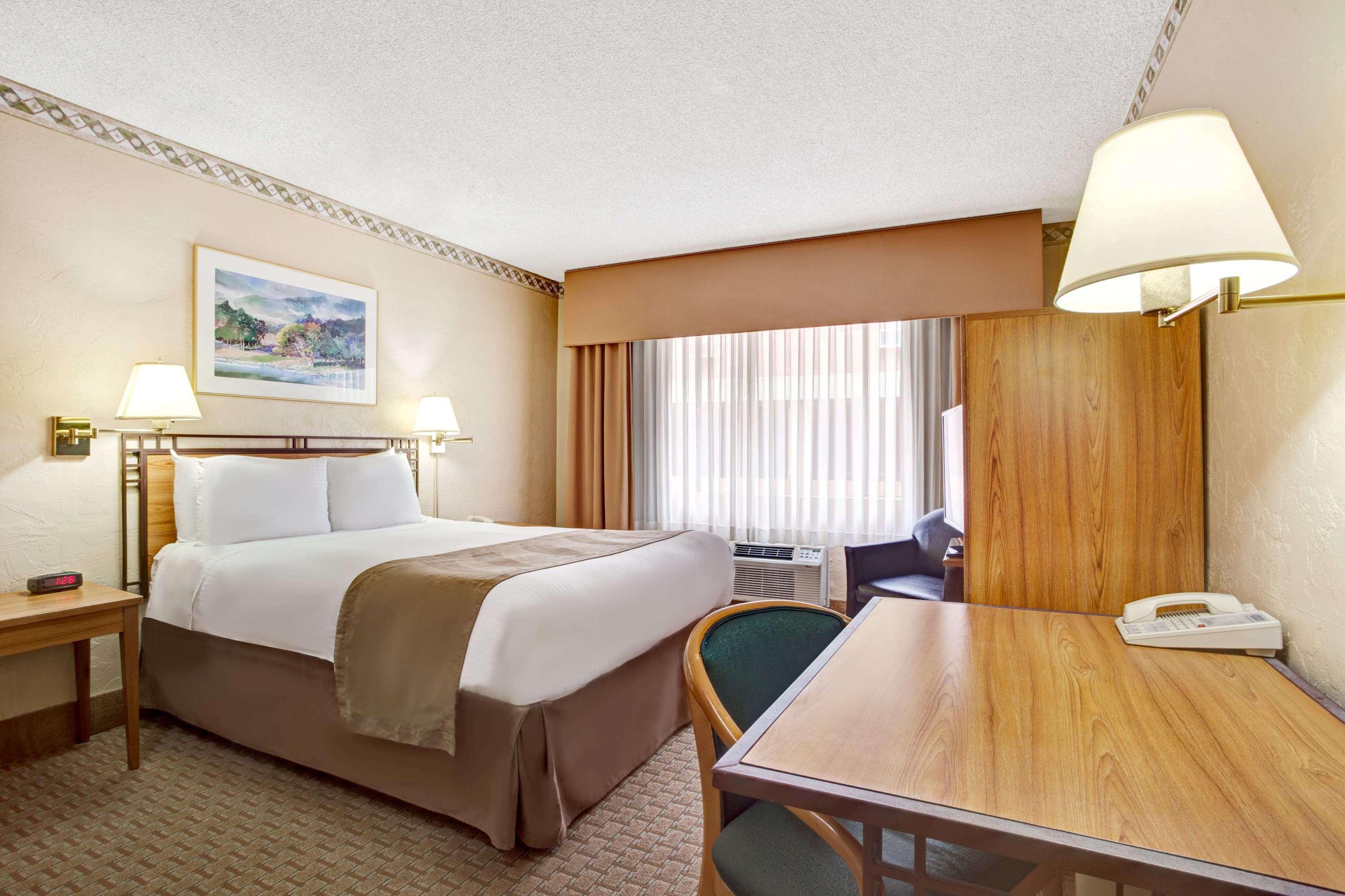 Travelodge By Wyndham Seattle By The Space Needle Экстерьер фото