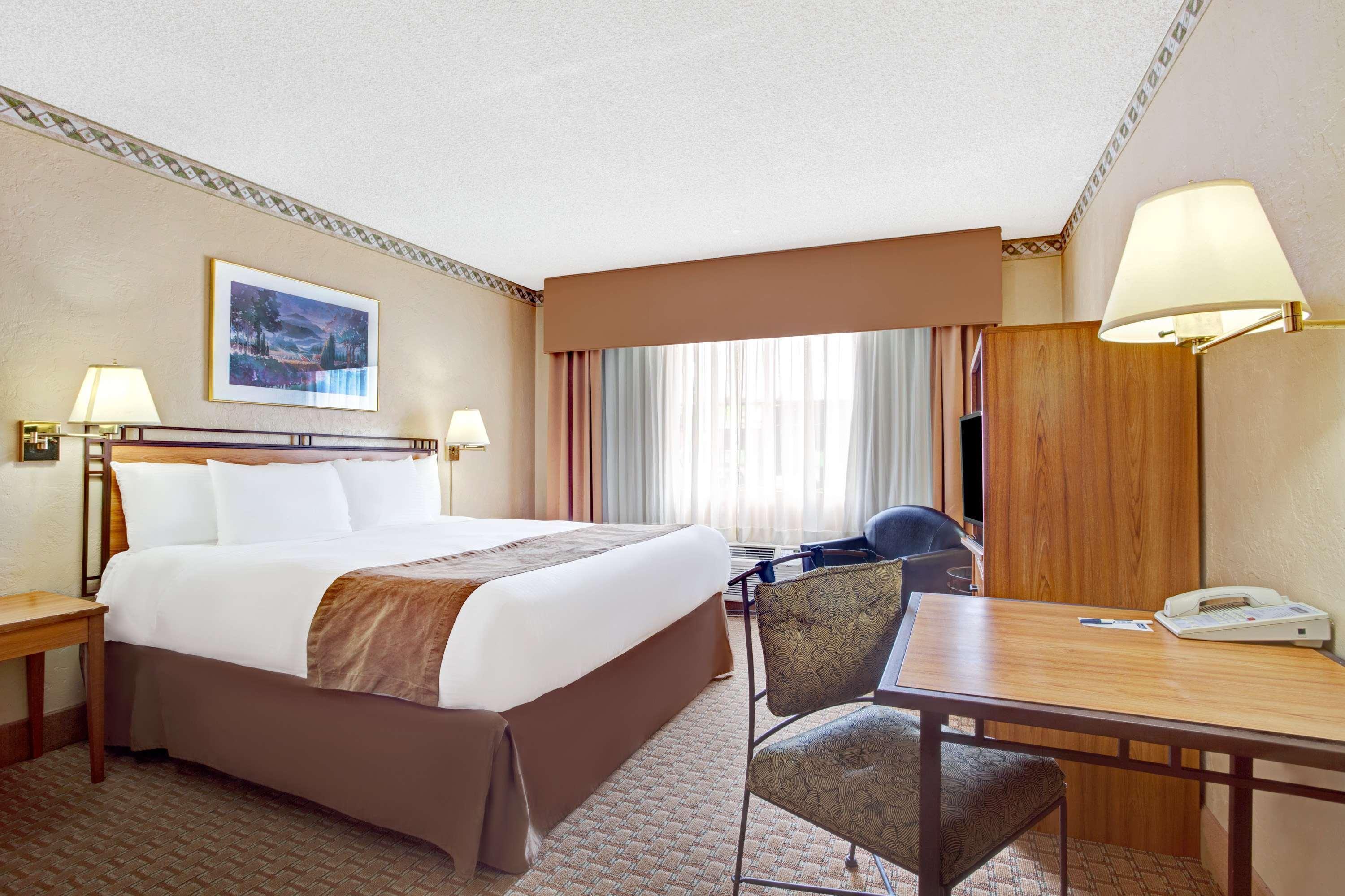Travelodge By Wyndham Seattle By The Space Needle Экстерьер фото