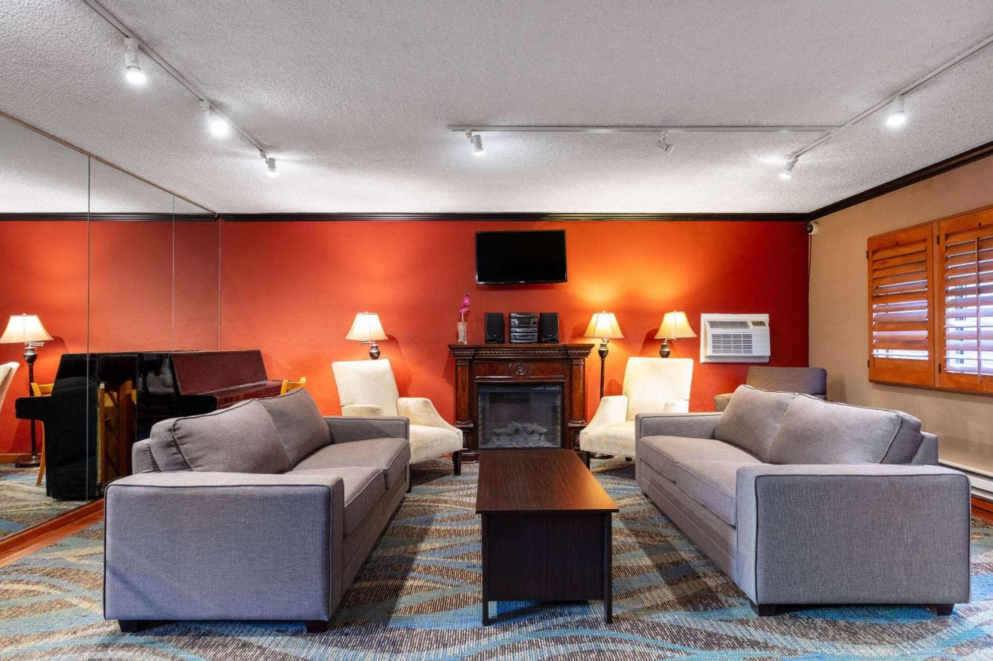 Travelodge By Wyndham Seattle By The Space Needle Экстерьер фото