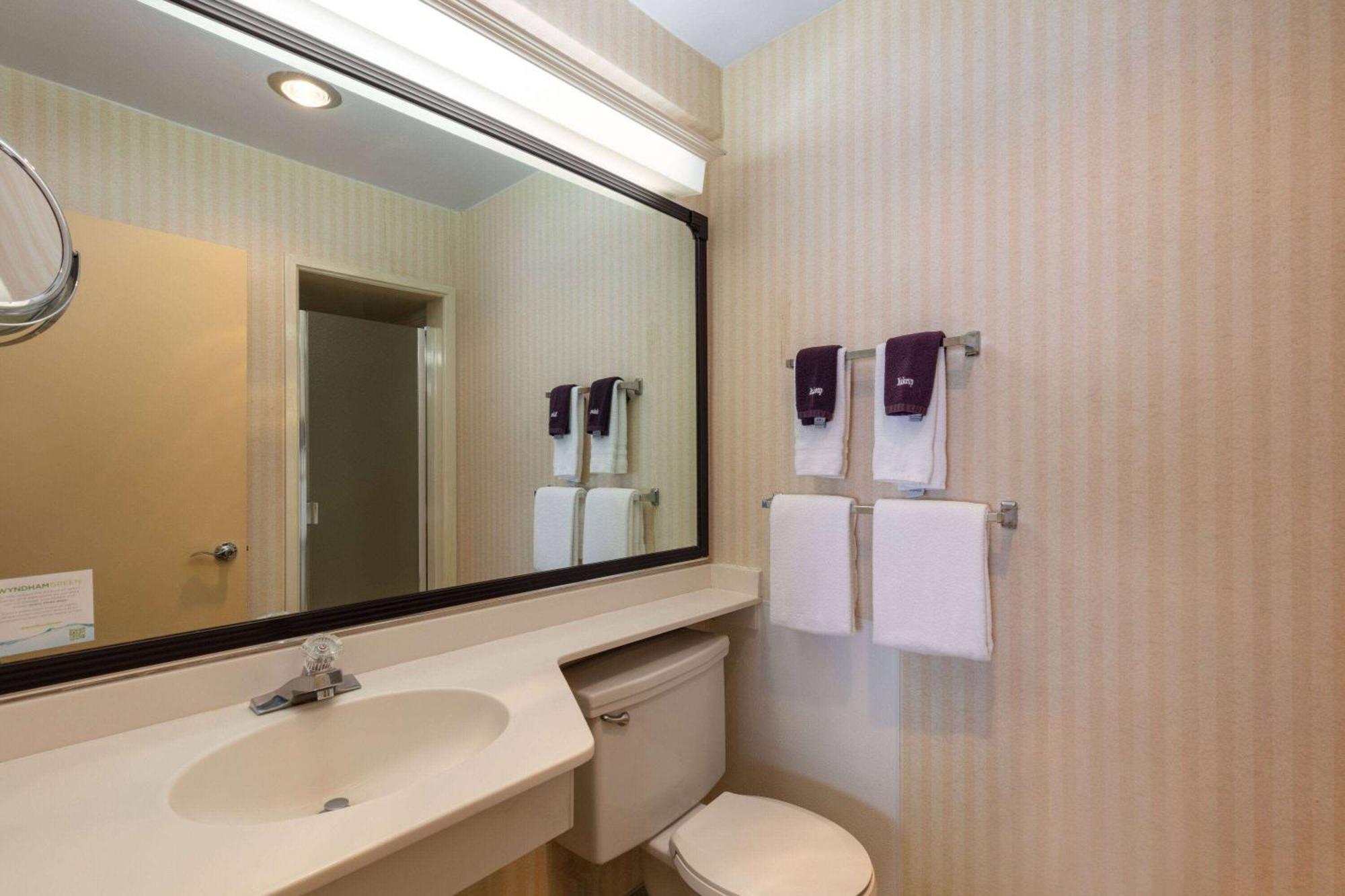 Travelodge By Wyndham Seattle By The Space Needle Экстерьер фото