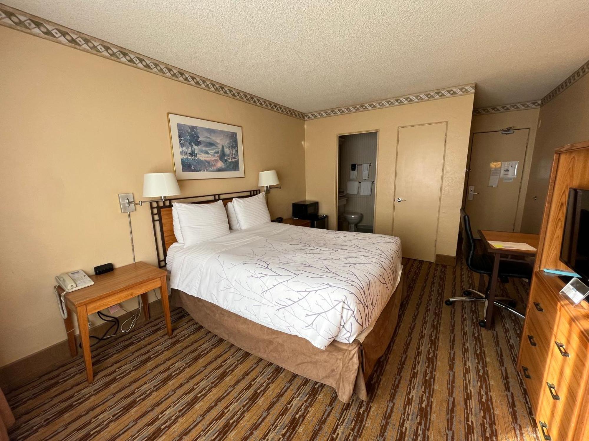 Travelodge By Wyndham Seattle By The Space Needle Экстерьер фото